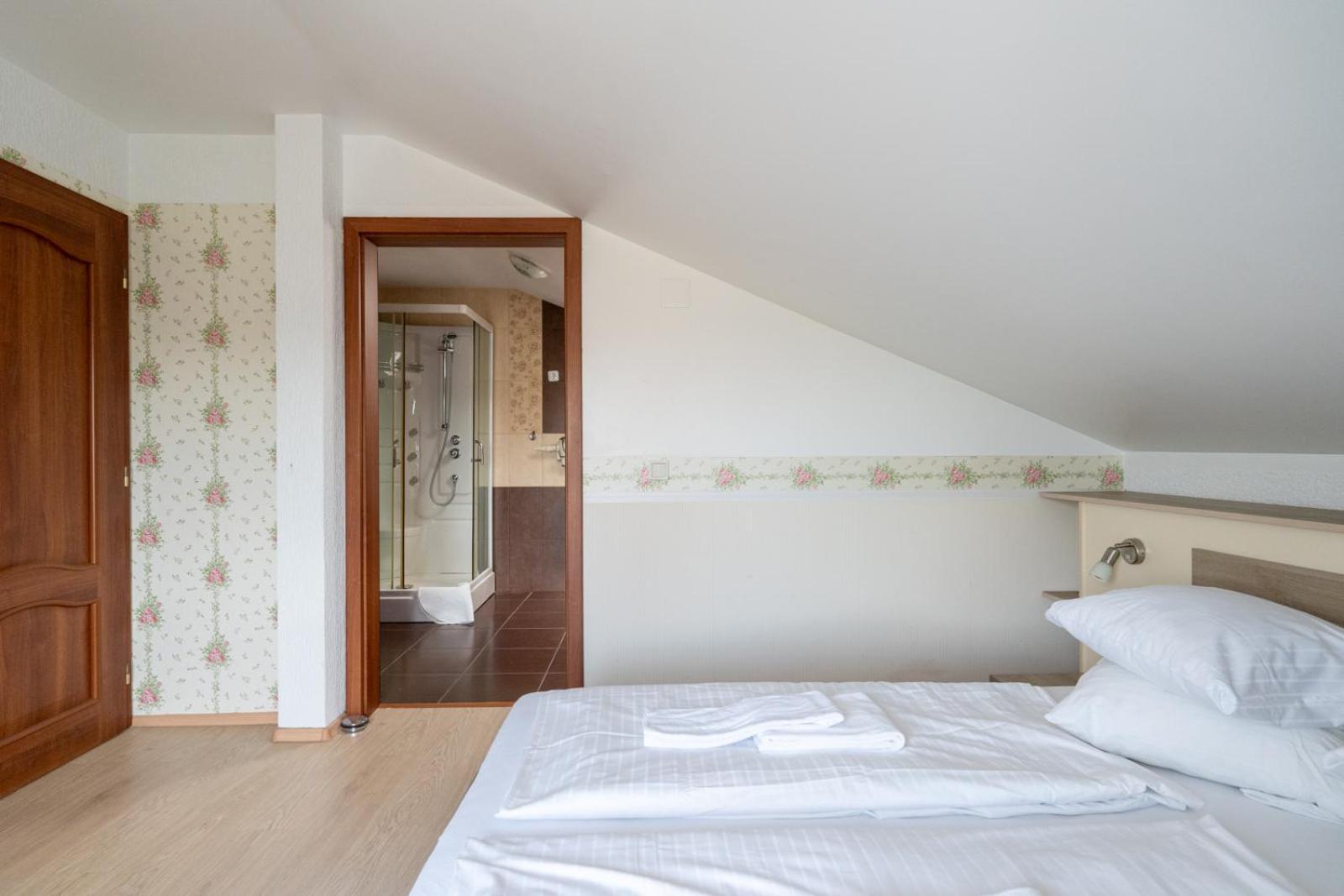 بروك ان در ليذه Faraway Aparthotel Near Vienna Airport With Anytime Self Check In الغرفة الصورة